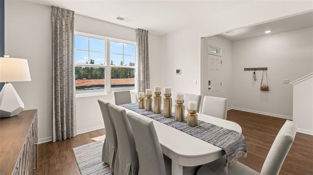 72 Weymouth Drive, Locust Grove, GA 30248