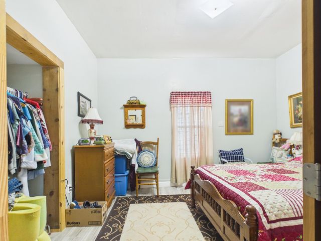 316 State Route F, Koshkonong, MO 65692