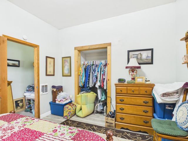 316 State Route F, Koshkonong, MO 65692