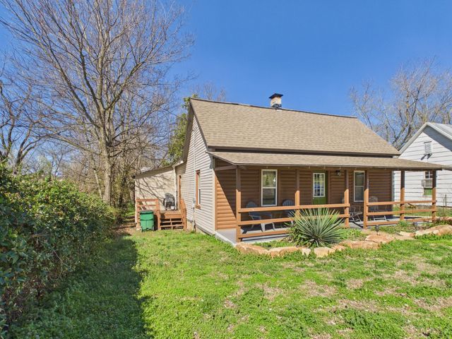 316 State Route F, Koshkonong, MO 65692