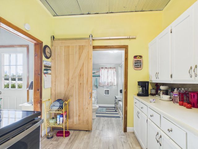 316 State Route F, Koshkonong, MO 65692