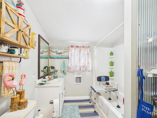 316 State Route F, Koshkonong, MO 65692