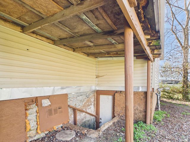 316 State Route F, Koshkonong, MO 65692