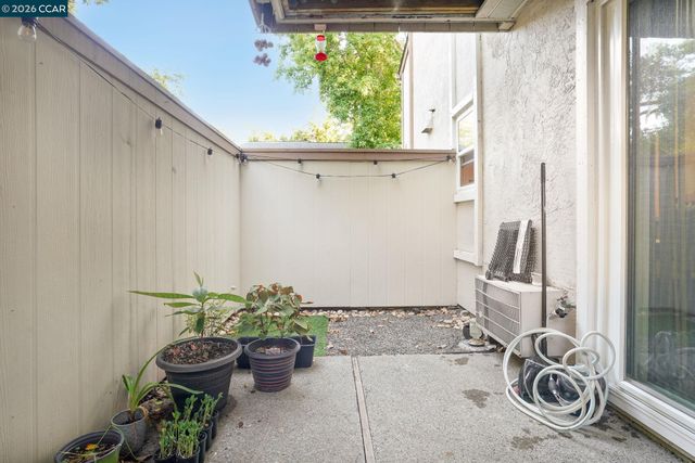 385 Camelback Rd 7, Pleasant Hill, CA 94523