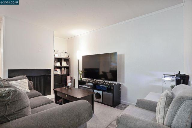 385 Camelback Rd 7, Pleasant Hill, CA 94523