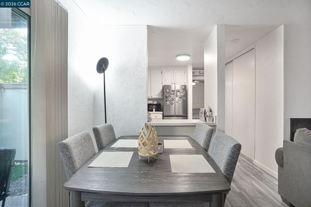 385 Camelback Rd 7, Pleasant Hill, CA 94523