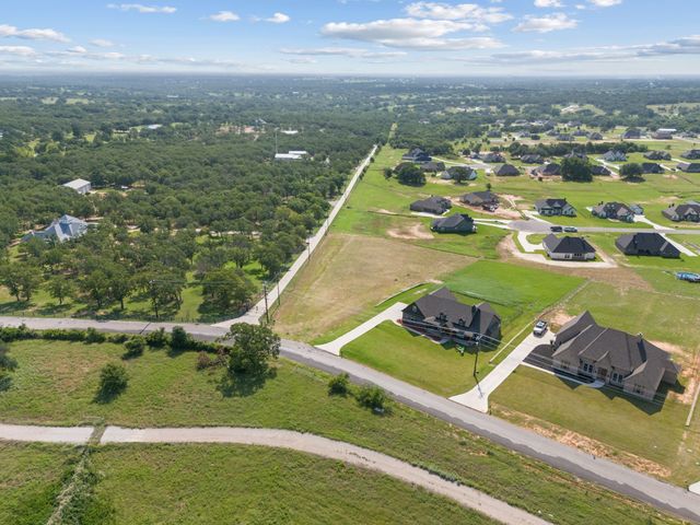 1052 N Agnes Road, Springtown, TX 76082