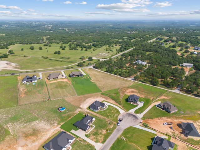 1052 N Agnes Road, Springtown, TX 76082