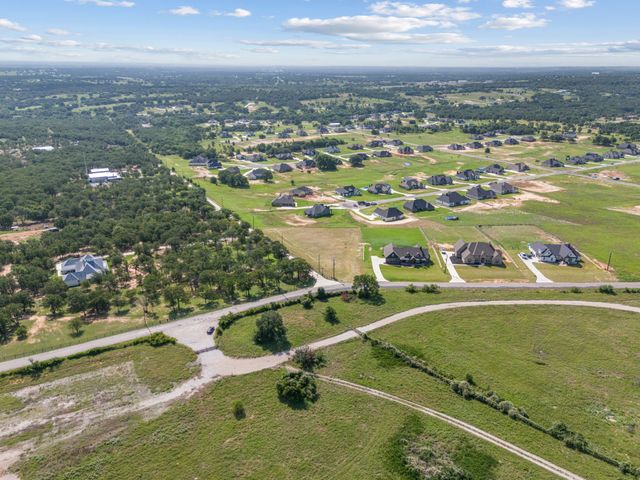 1052 N Agnes Road, Springtown, TX 76082