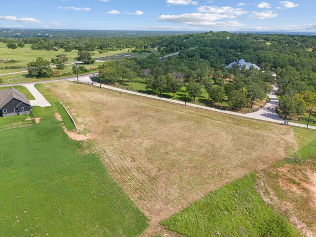 1052 N Agnes Road, Springtown, TX 76082