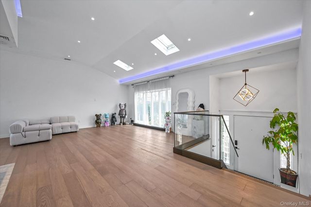 1841 Stanley Drive, South Merrick, NY 11566