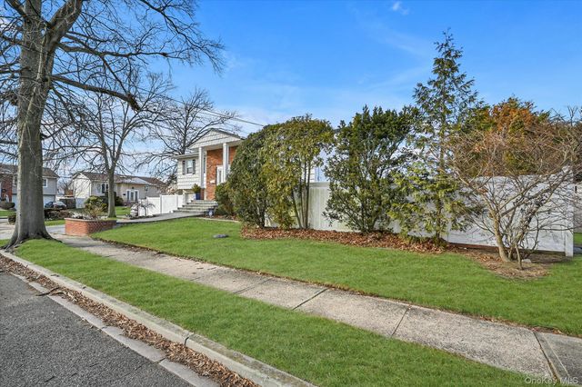 1841 Stanley Drive, South Merrick, NY 11566