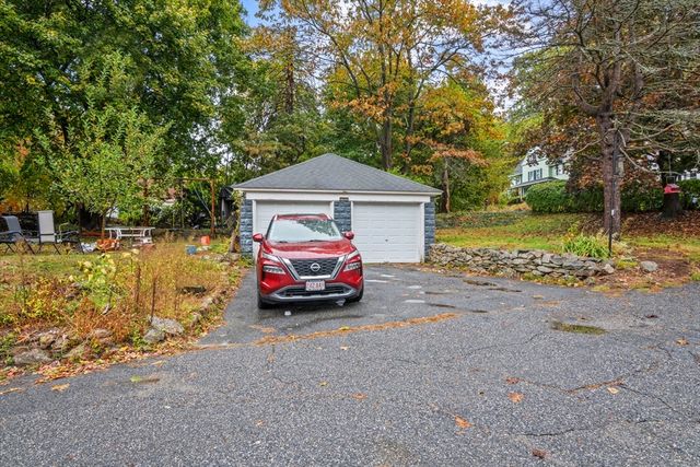 121 East Street 121, Northbridge, MA 01588