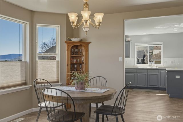 2217 Michael Brooke, Wenatchee, WA 98801