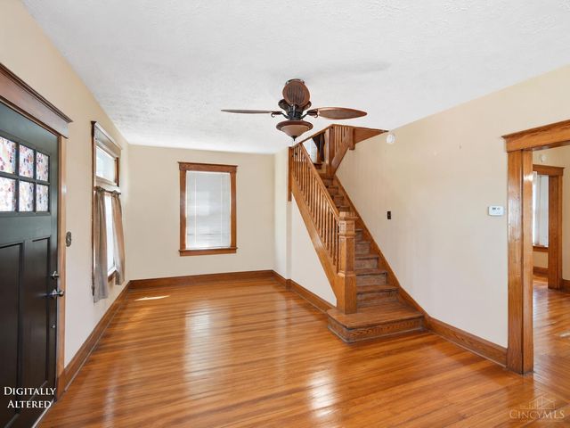 709 Oak Avenue, Wyoming, OH 45215