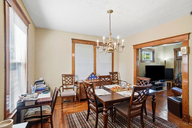 709 Oak Avenue, Wyoming, OH 45215