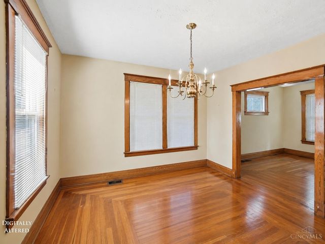 709 Oak Avenue, Wyoming, OH 45215