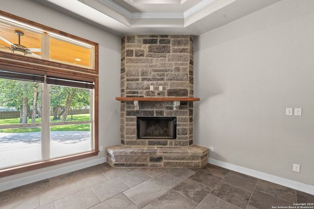 172 Bobby Lynn, Adkins, TX 78101