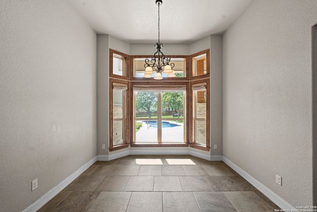 172 Bobby Lynn, Adkins, TX 78101