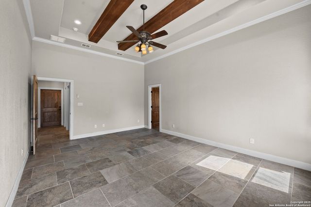 172 Bobby Lynn, Adkins, TX 78101