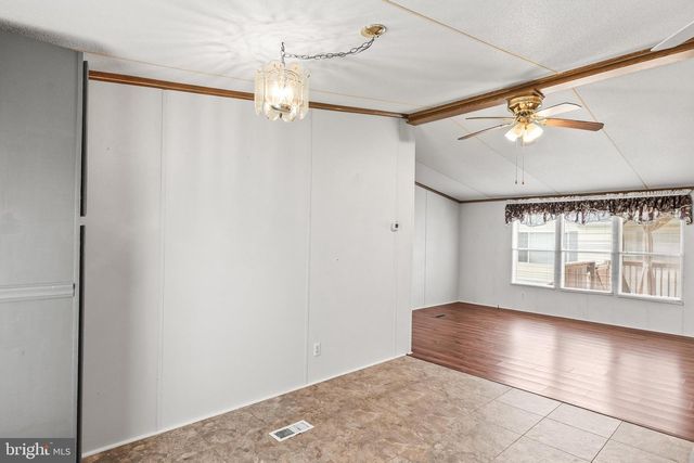 29 HAMPSHIRE DR, New Oxford, PA 17350