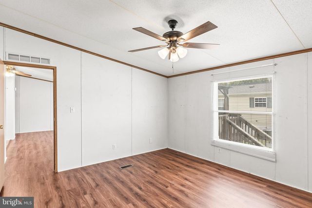 29 HAMPSHIRE DR, New Oxford, PA 17350