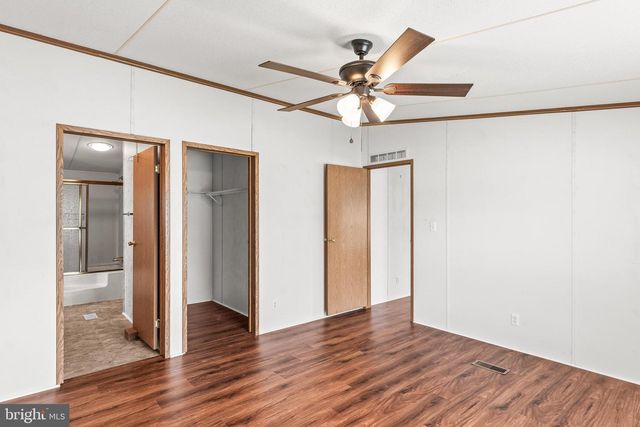 29 HAMPSHIRE DR, New Oxford, PA 17350
