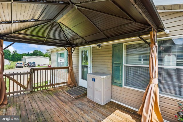29 HAMPSHIRE DR, New Oxford, PA 17350
