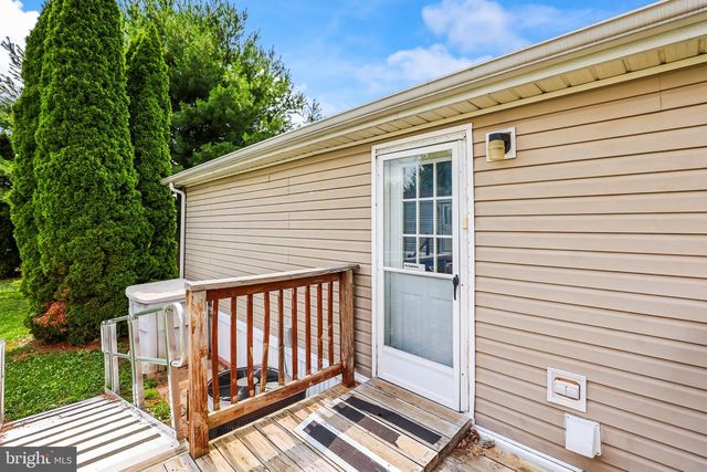 29 HAMPSHIRE DR, New Oxford, PA 17350