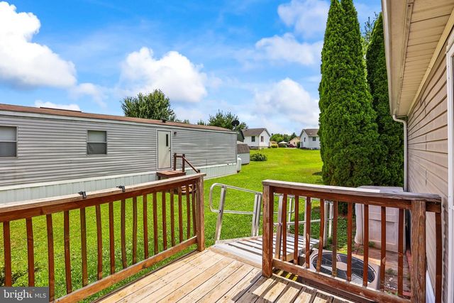 29 HAMPSHIRE DR, New Oxford, PA 17350