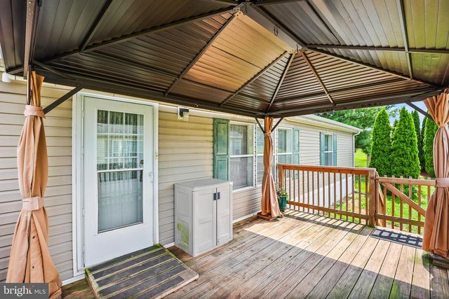 29 HAMPSHIRE DR, New Oxford, PA 17350