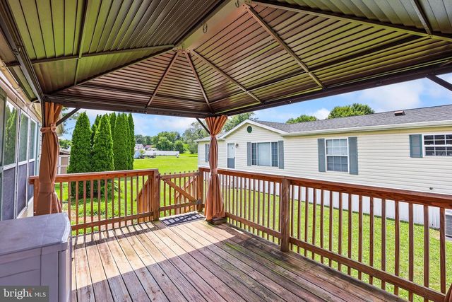 29 HAMPSHIRE DR, New Oxford, PA 17350