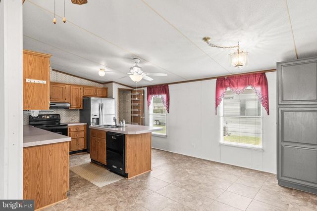 29 HAMPSHIRE DR, New Oxford, PA 17350