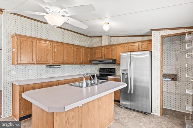 29 HAMPSHIRE DR, New Oxford, PA 17350