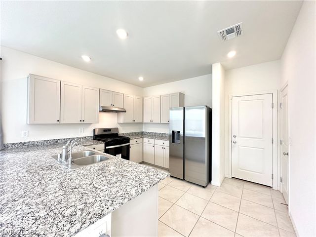 9568 Granville Bridge Street, Las Vegas, NV 89139