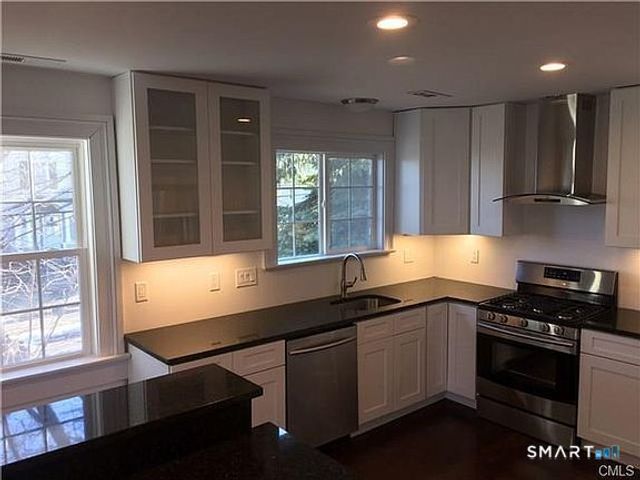 5 Durando Place, Bridgeport, CT 06605