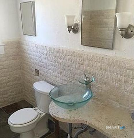 5 Durando Place, Bridgeport, CT 06605