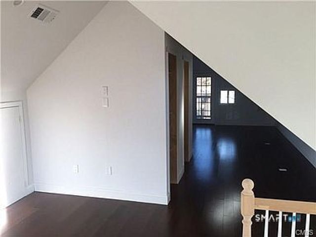 5 Durando Place, Bridgeport, CT 06605