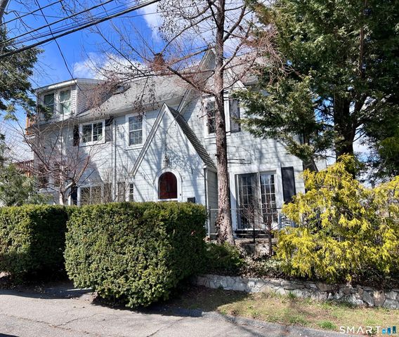 5 Durando Place, Bridgeport, CT 06605