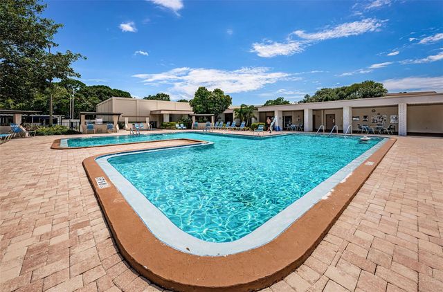 5725 80TH STREET N 315, St Petersburg, FL 33709