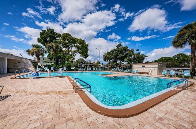 5725 80TH STREET N 315, St Petersburg, FL 33709