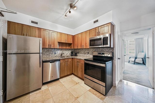 5101 Collins Ave 11T, Miami Beach, FL 33140