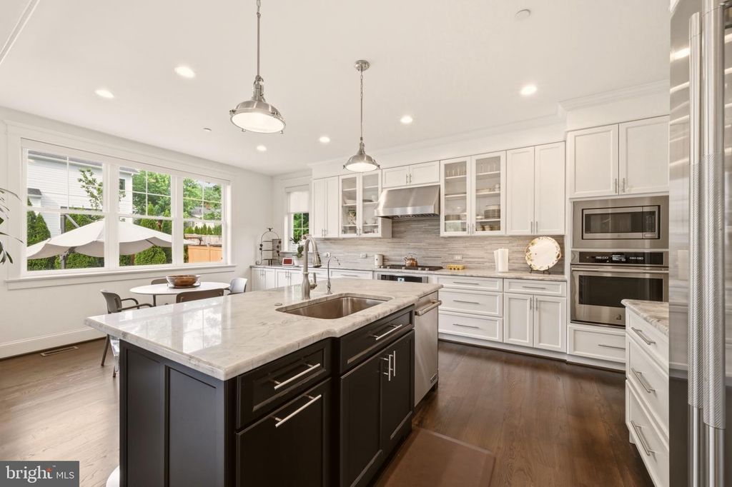 Image 13 of property listing at 4415 COLCHESTER DR, Kensington, MD 20895