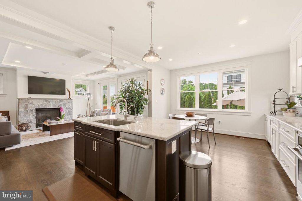 Image 14 of property listing at 4415 COLCHESTER DR, Kensington, MD 20895