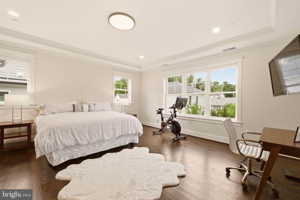 Image 20 of property listing at 4415 COLCHESTER DR, Kensington, MD 20895
