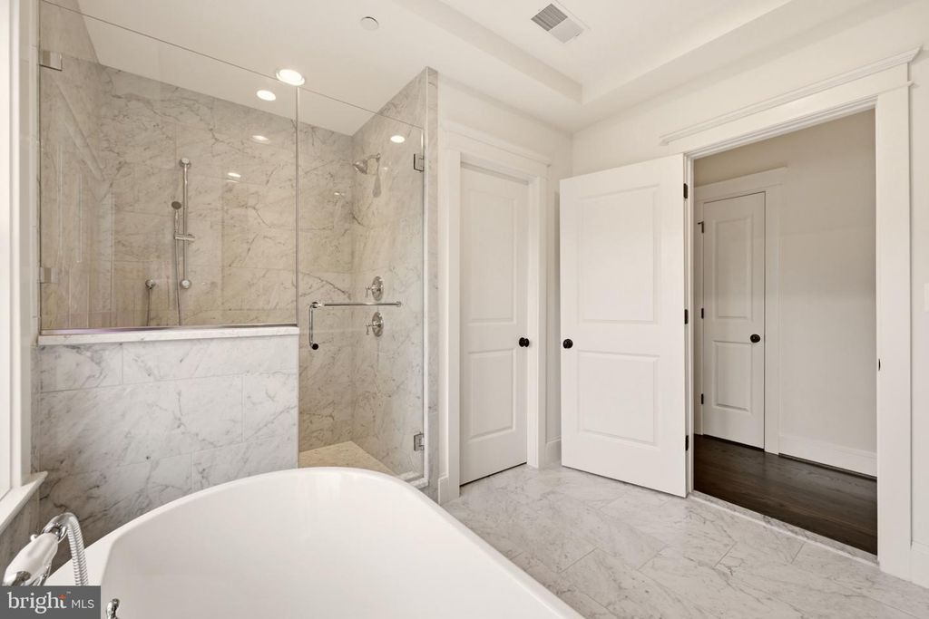 Image 23 of property listing at 4415 COLCHESTER DR, Kensington, MD 20895