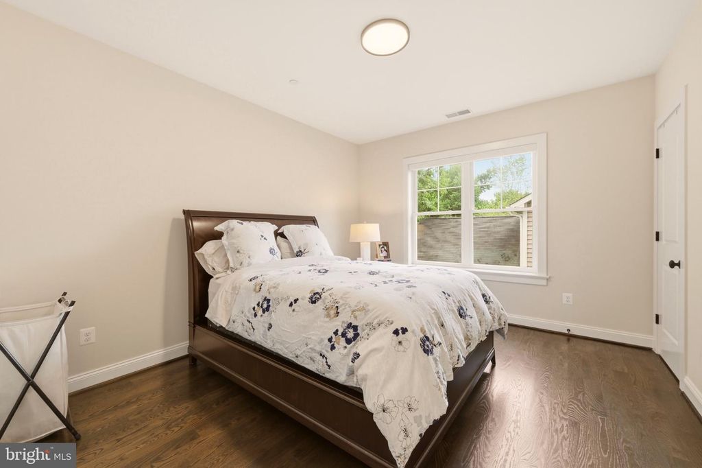 Image 27 of property listing at 4415 COLCHESTER DR, Kensington, MD 20895