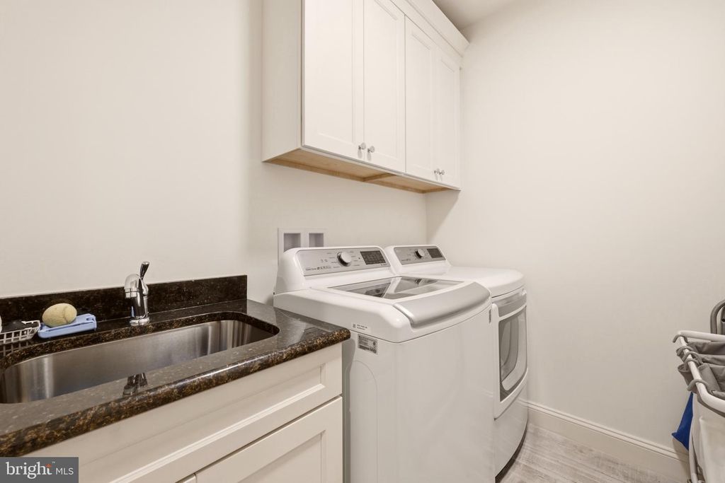 Image 28 of property listing at 4415 COLCHESTER DR, Kensington, MD 20895