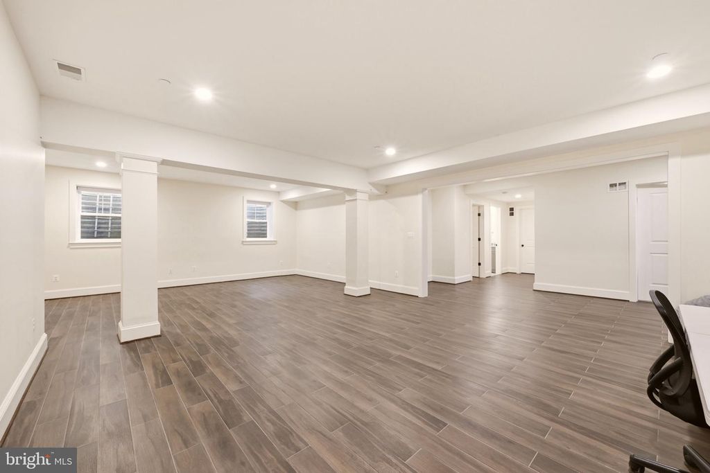 Image 33 of property listing at 4415 COLCHESTER DR, Kensington, MD 20895