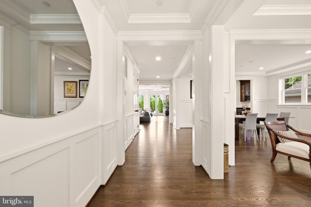 Image 6 of property listing at 4415 COLCHESTER DR, Kensington, MD 20895